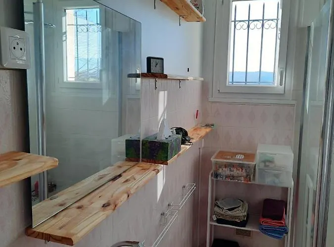 Les Coteaux De Planeze, Ideal Deplacement Pro Rum i privatbostad *